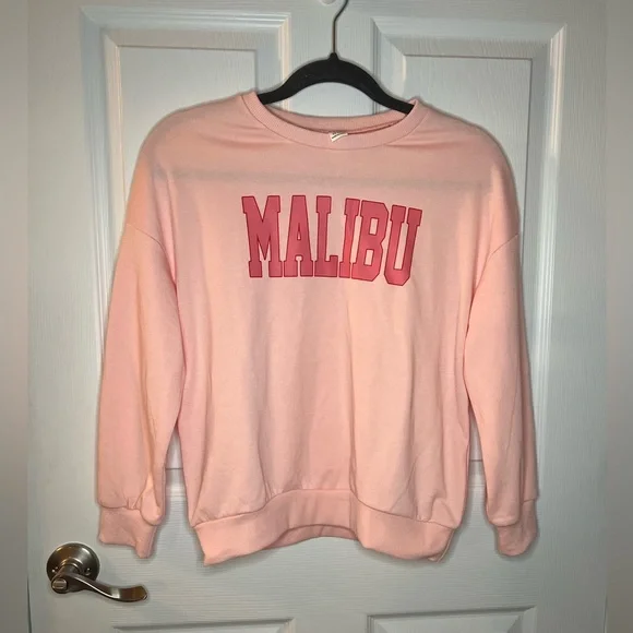 SHEIN Girls Pink Malibu Sweatshirt Fits size 8 9